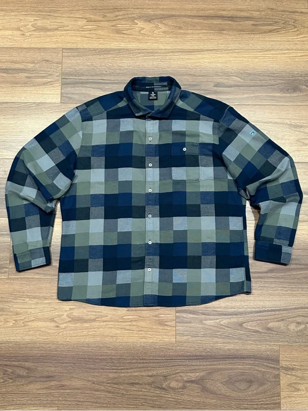 Kuhl Pixelatr Flannel Long Sleeve Button Down in Seaglass Blue Plaid Size XXL